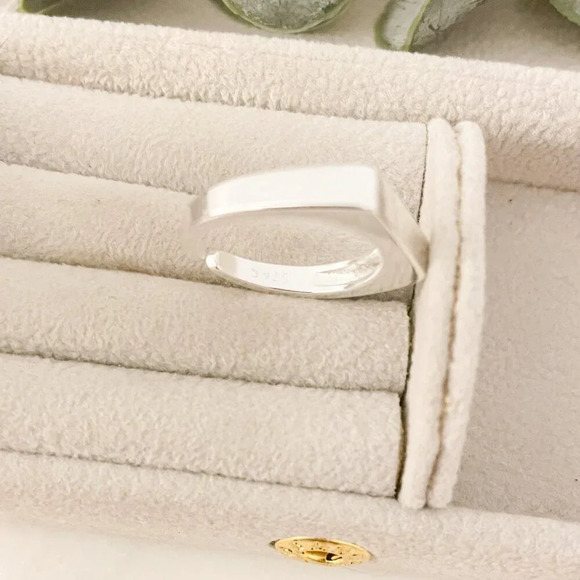 925 Sterling Silver Bar Ring Minimalist Ring Band Dainty Ring Silver Bar Ring - Picture 9 of 9